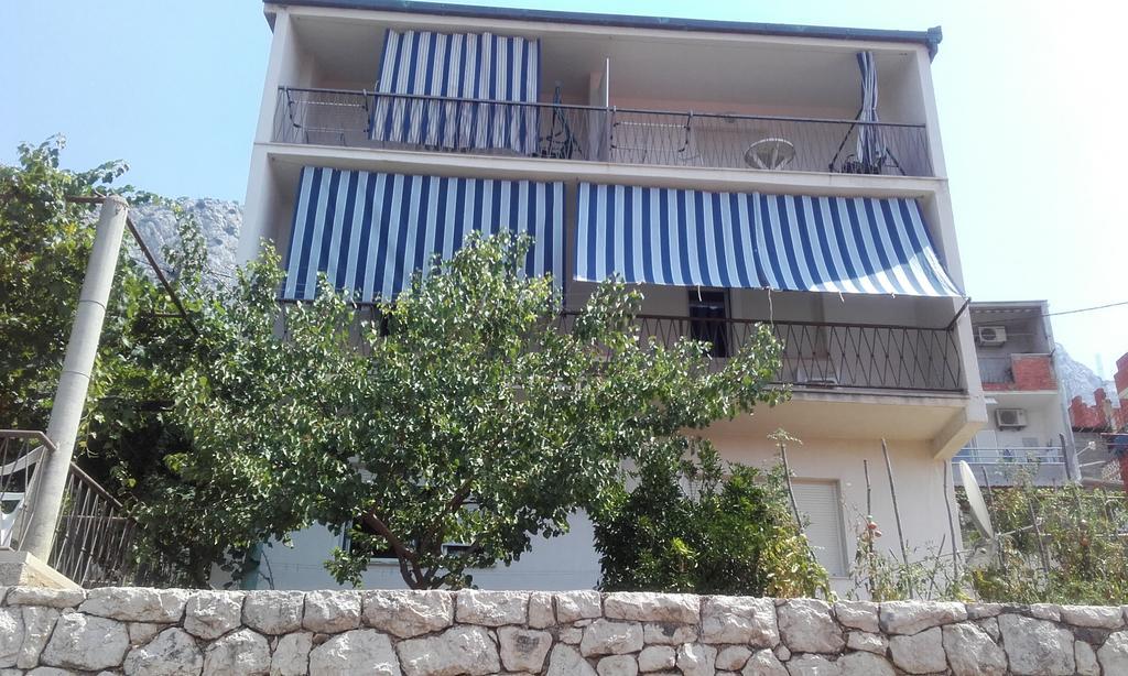 Apartments Ivka Omiš Esterno foto