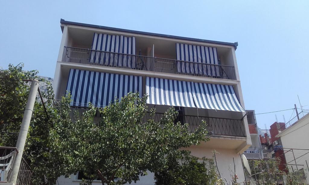 Apartments Ivka Omiš Esterno foto