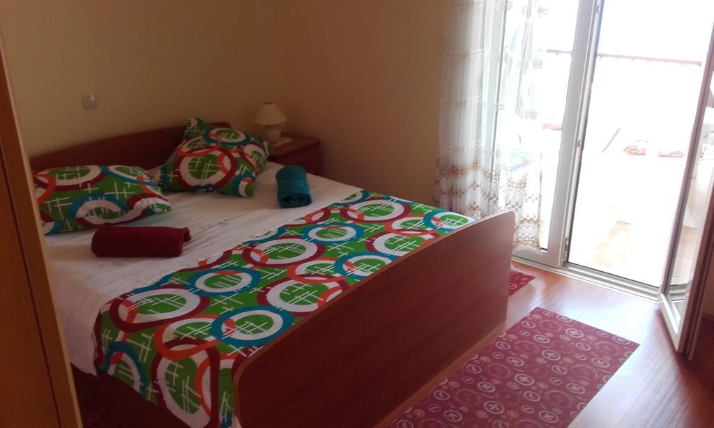 Apartments Ivka Omiš Esterno foto