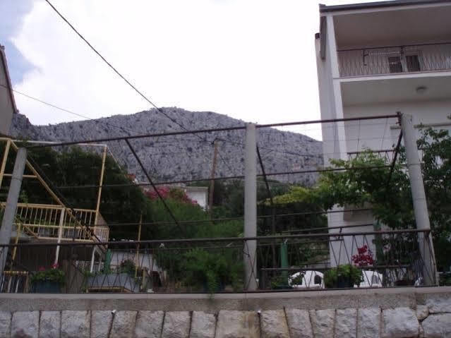 Apartments Ivka Omiš Esterno foto